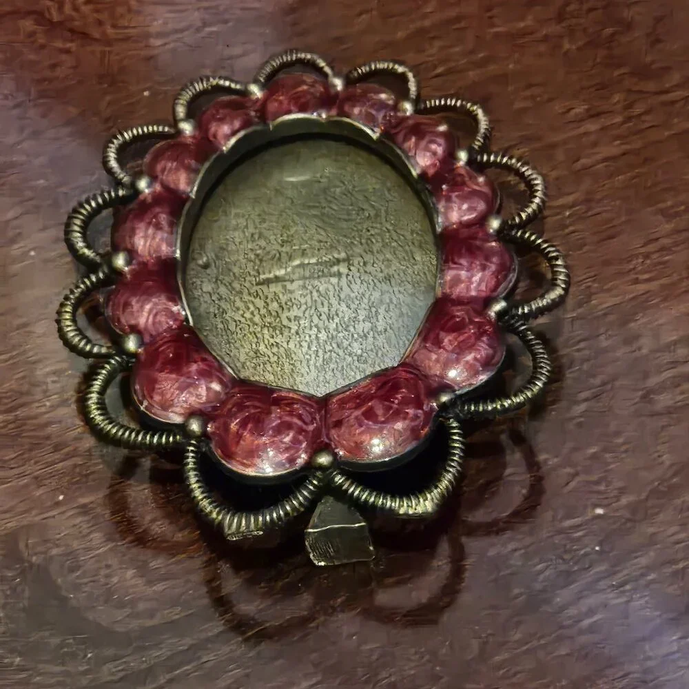 RARE 1 OF JAY'S 1ST FRAME RETIRED JAY STRONGWATER BOW RIBBON OVAL RED ENAMEL